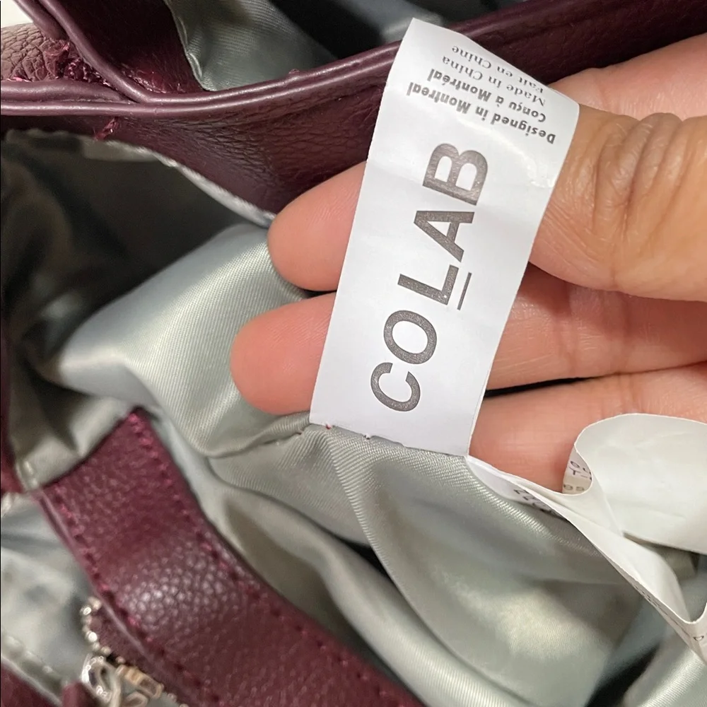 Elegant Burgundy Shoulder Bag - Picture 2 of 16